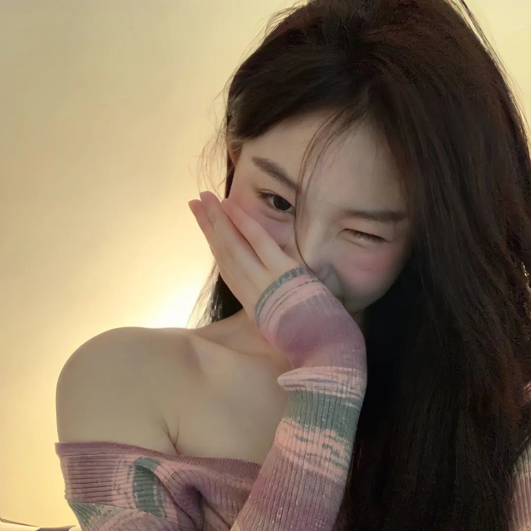 戴脚镣的女孩